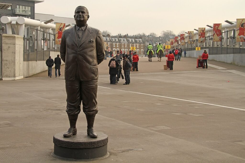 Herbert Chapman memorial statue outside Emirates Stadium